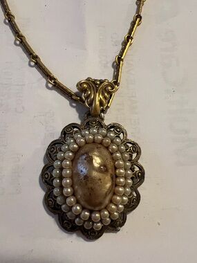 Vintage Victorian Czechoslovakia style pendant necklace